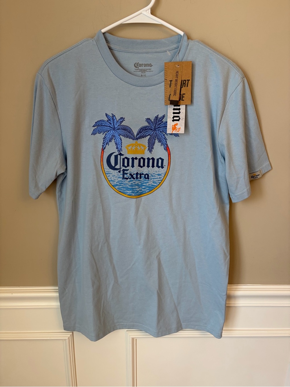 Corona Men’s Light Blue Short-Sleeve Graphic Tee, Small, Surf Coastal Casual Y2K